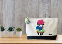 Toxic Cuteシリーズ/ピザポーチもこもこ３段カップケーキのポーチ