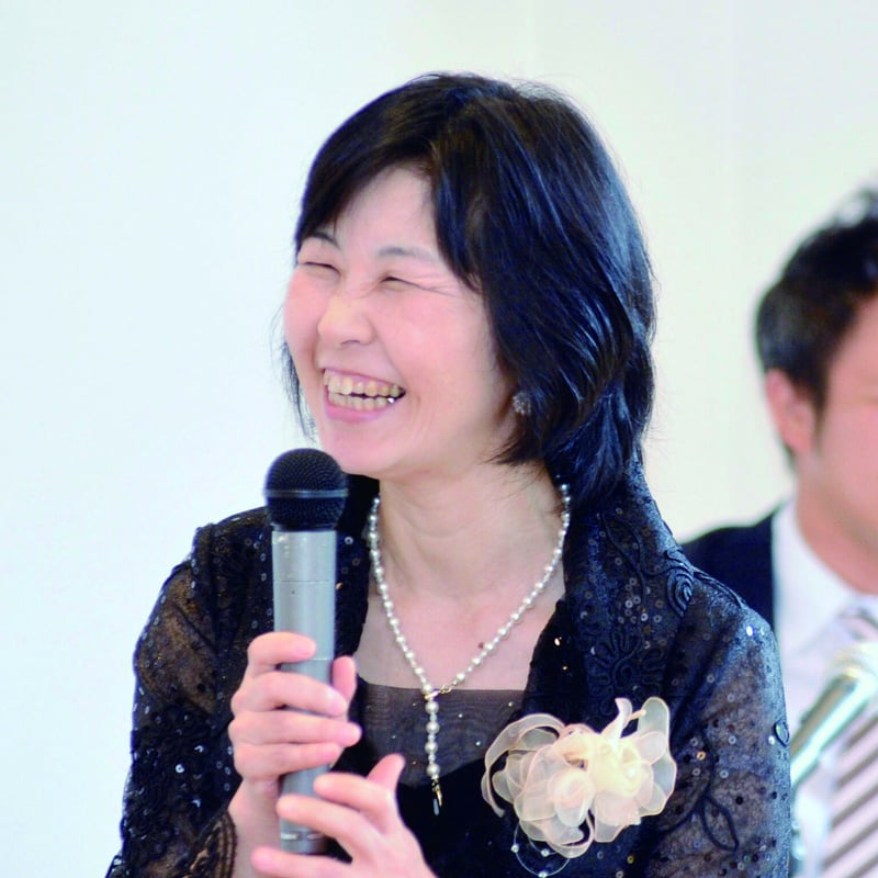【中古】子どもと家族を援助する?統合的心理療法のアプローチ 中釜洋子著）《中釜洋子選集》家族支援の一歩 ──システミック