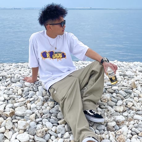 OnFleek POPグラフィティTシャツ（WHITE）