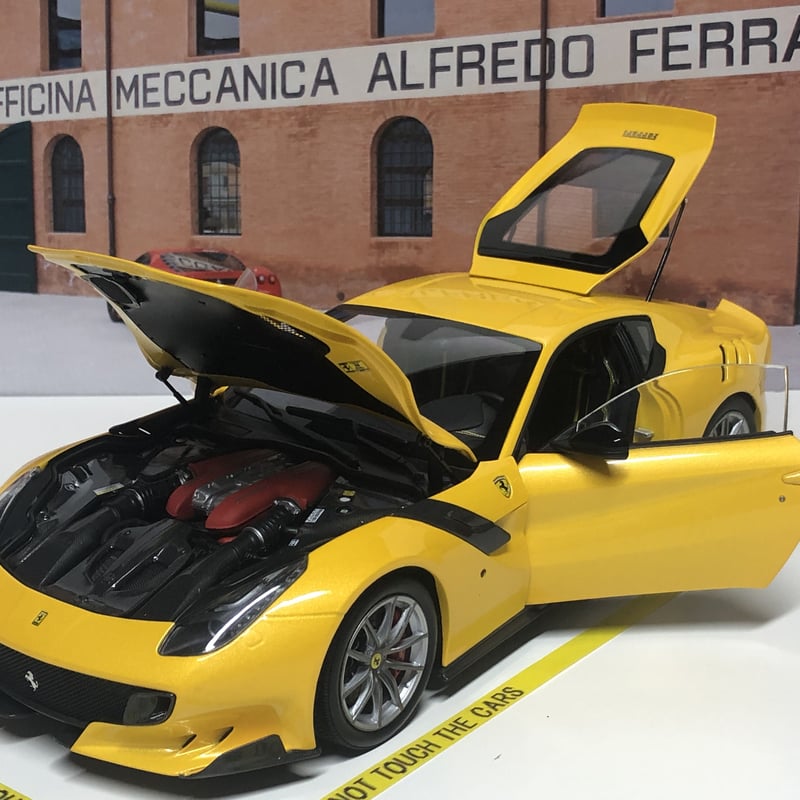 BBR 1/18 フェラーリ F12TDF Giallo Modena イエロー 1/18 BBR Ferrari F12 TDF (Yellow) Diecast Car Model Limited