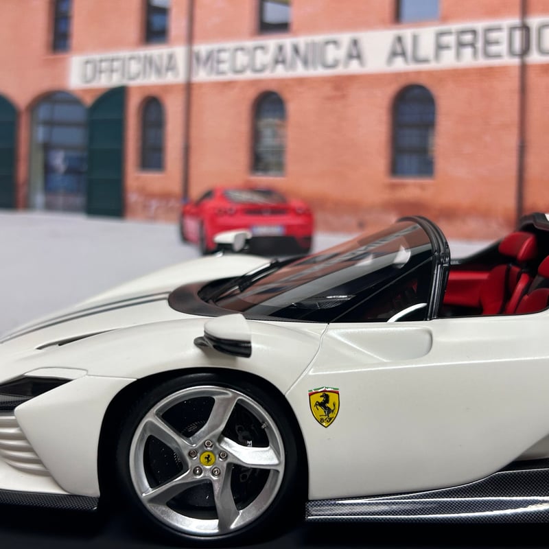 BBR 1/18 Ferrari Daytona SP3 Icona Bianco Itali