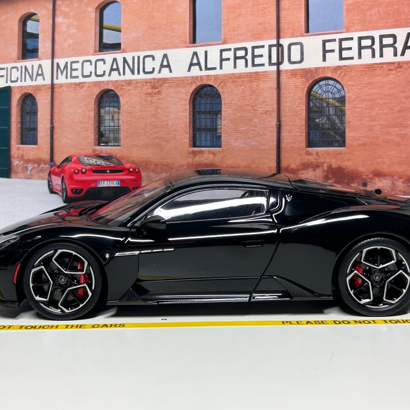 BBR 1/18 Maserati MC20 Nero enigma マセラティ HE1800