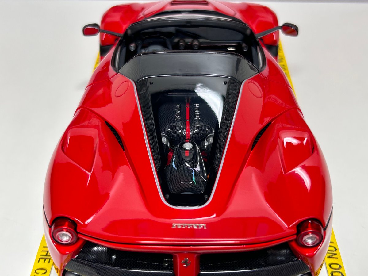 BBR 1/18 Ferrari La Ferrari Aperta Rosso corsa BBR 1/18 Ferrari La Ferrari Aperta Rosso corsa