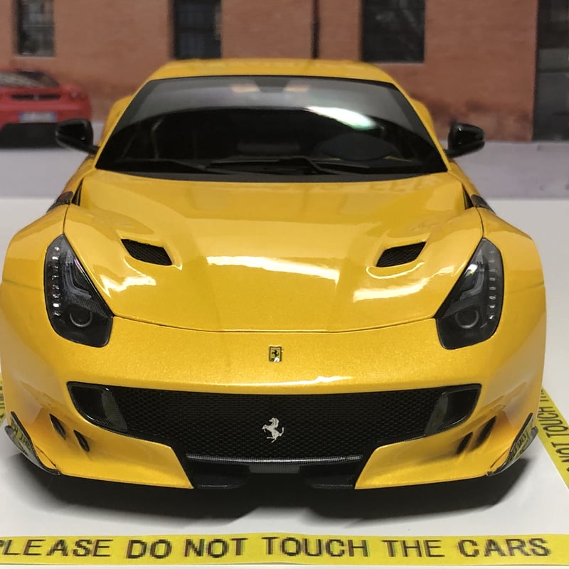1/18 BBR Dicast Ferrari F12 tdf Giallo Tristrat