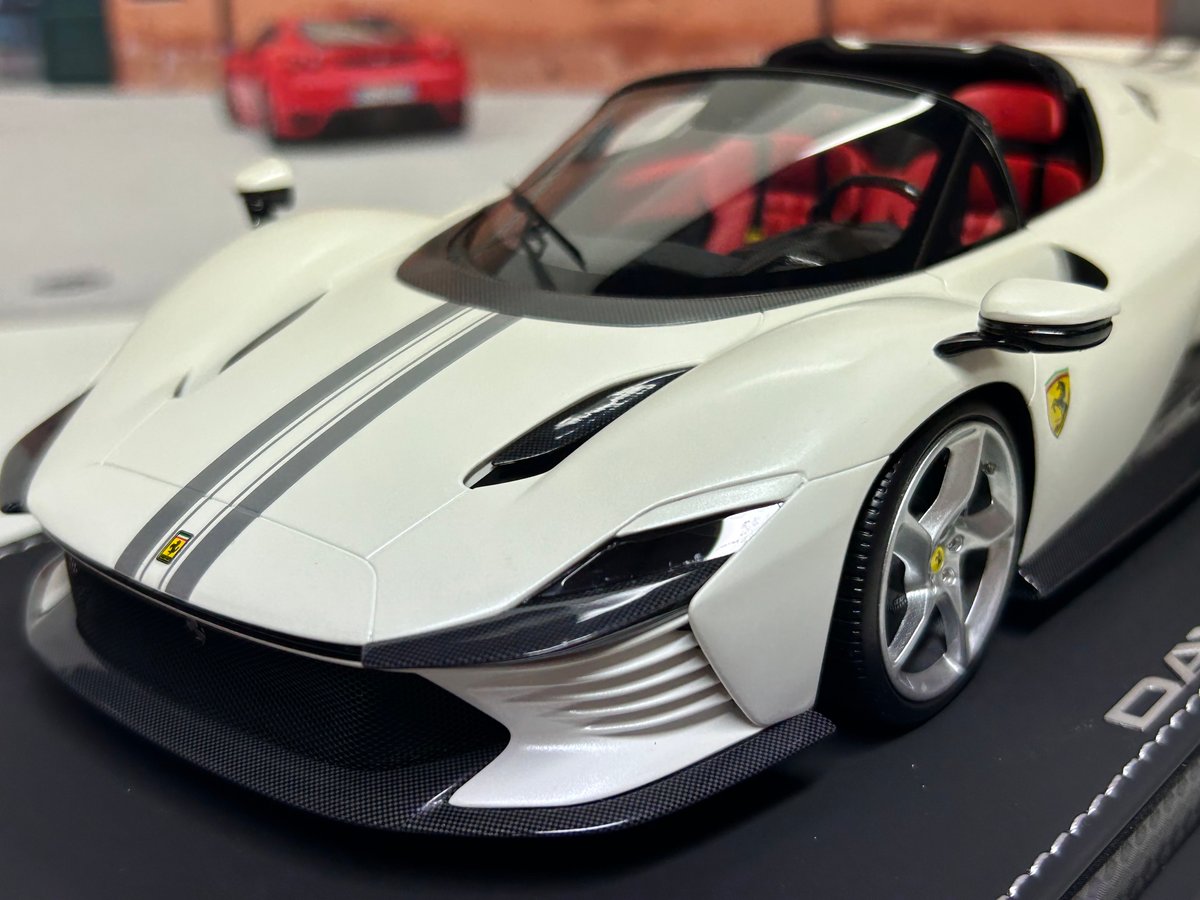 BBR 1/18 Ferrari Daytona SP3 Icona Bianco Itali