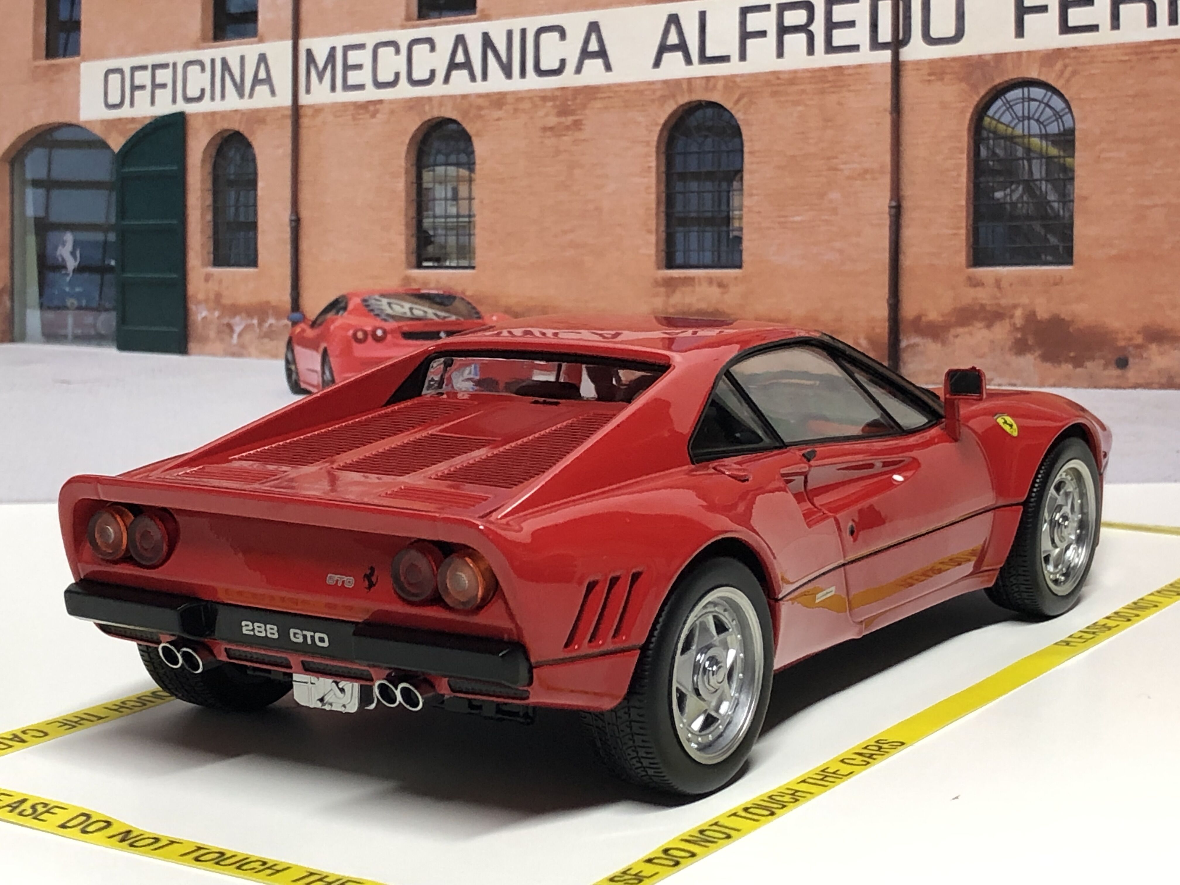 KK scale 1/18 Ferrari 288 GTO レッド フェラーリ | Garag