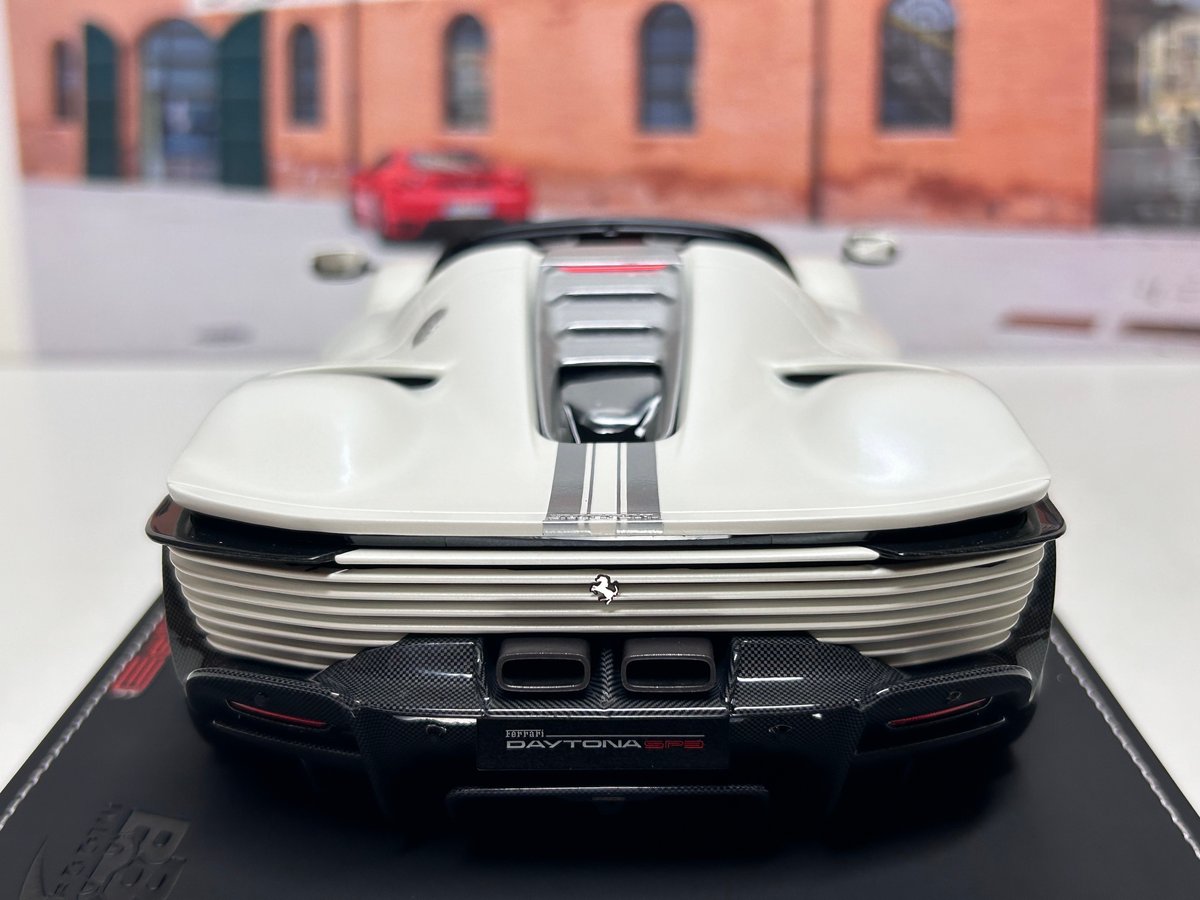 BBR 1/18 Ferrari Daytona SP3 Icona Bianco Itali