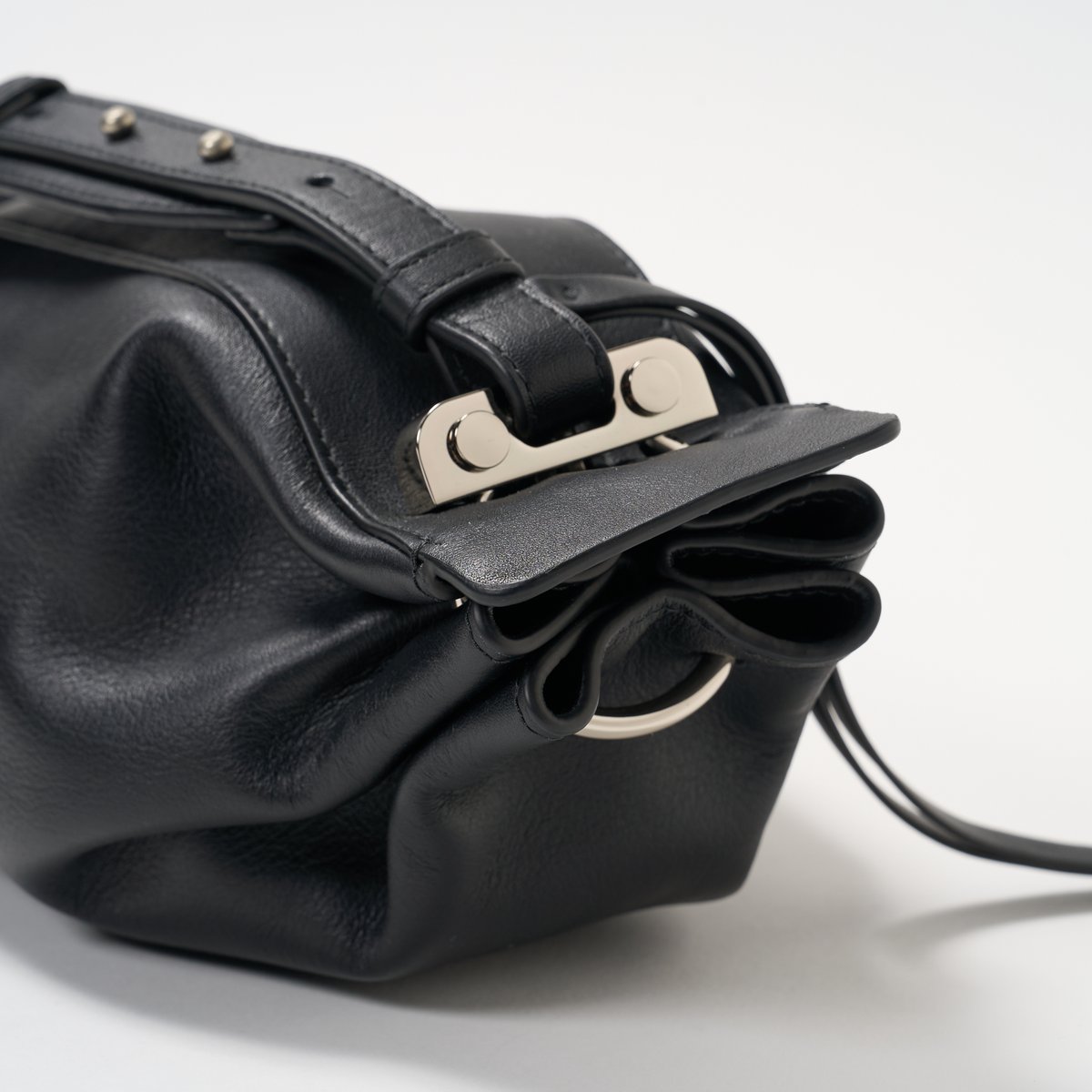 【美品】BONASTRE RING クロスボディバッグ ボナストリ BONASTRE＞リング クロス ボディバッグ