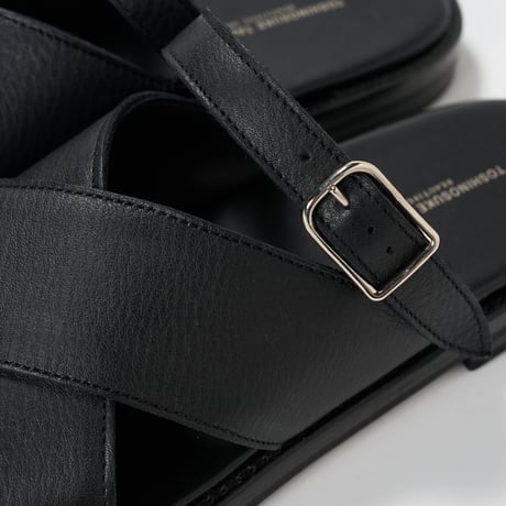 Beautiful Shoes (ビューティフルシューズ) / Crossy Sandals
