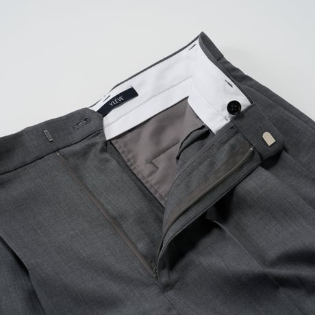 YLEVE (イレーヴ) / Super120'S Chambray Wool 3Tack Trousers