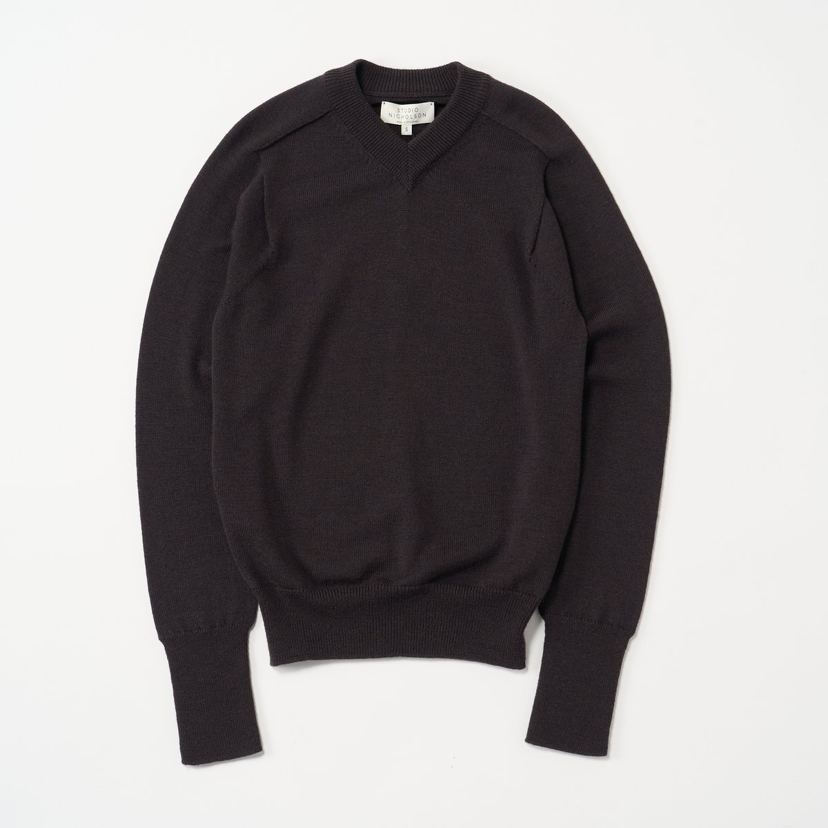 STUDIO NICHOLSON (スタジオニコルソン) / V Neck Jumper |