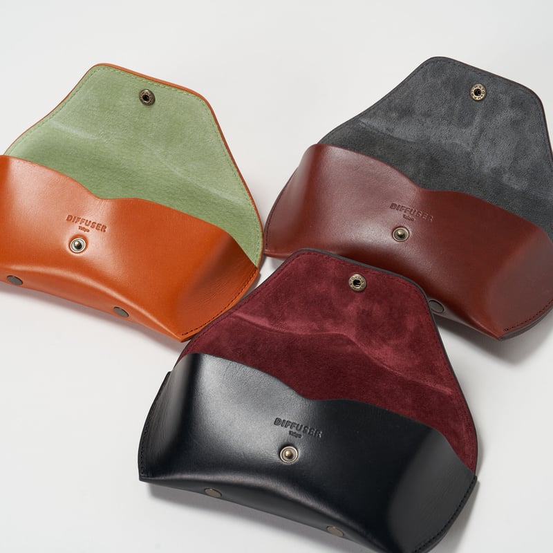 DIFFUSER（ディフューザー）/ OIL LEATHER EYEWEAR CASE / B