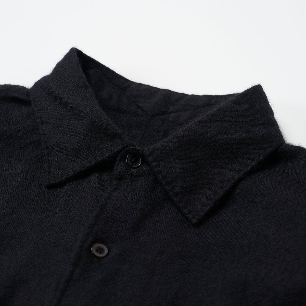 COMOLI (コモリ) / カシミヤシルク 製品染シャツ | HIBIYA CENTRAL