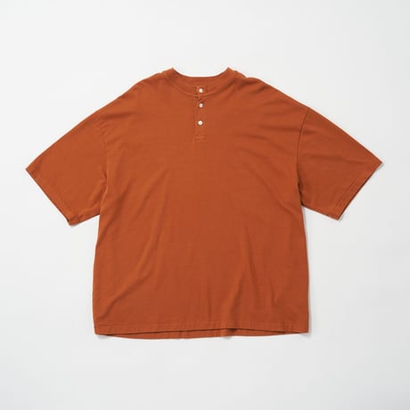 blurhms ROOTSTOCK(ブラームスルーツストック） /	 Classic Henley-neck Tee for COC