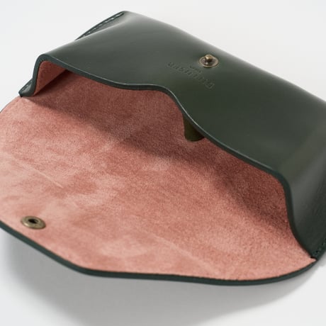 DIFFUSER（ディフューザー）/ OIL LEATHER EYEWEAR CASE / Dark Green & Pink