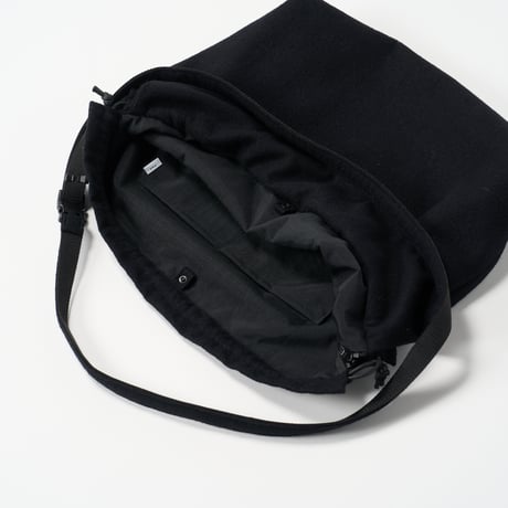 ERA. (イーラ) / Shukuju Wool Big Red Cross Apron Bag