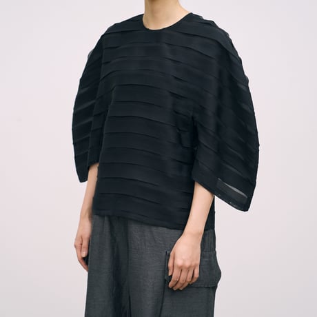 Christian Wijnants (クリスチャン・ワイナンツ) / Architectural Silk Top With Handmade Cut Technique