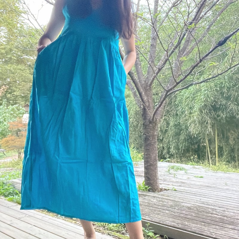 天然染めカディインドコットンのワンピース ブルー | MANGALA ARATI