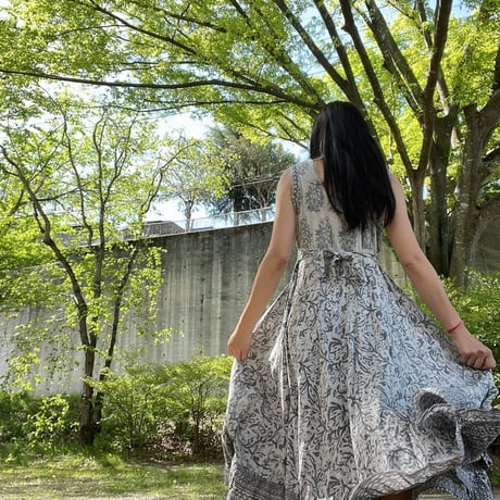 ブロックプリントワンピース 薄グレー