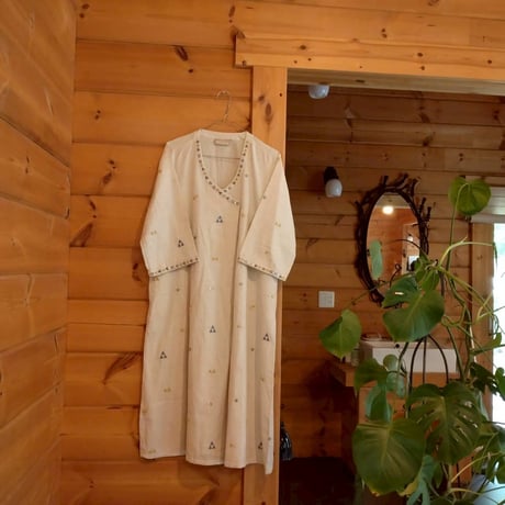 刺繍ヒッピードレス2