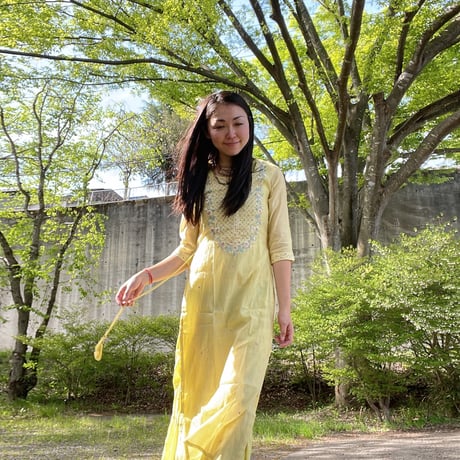 レモンイエローの刺繍クルティセット