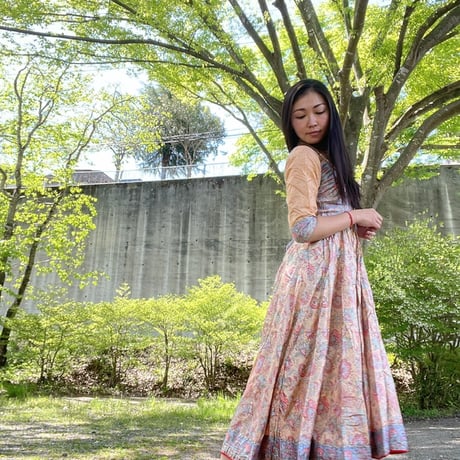 ブロックプリントのシルク調ワンピース  花
