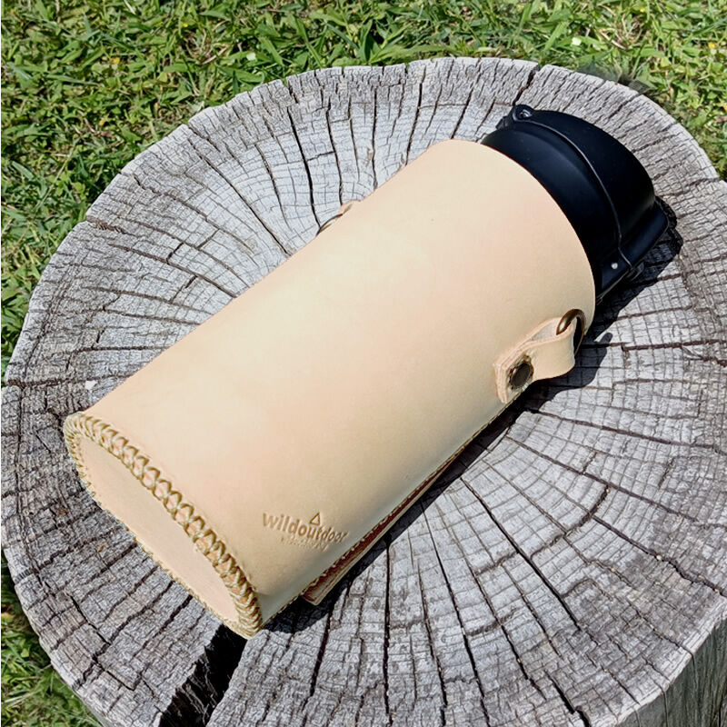 Dカン&ベルトループ付き 本革水筒ポーチ 保冷機能付きペットボトル