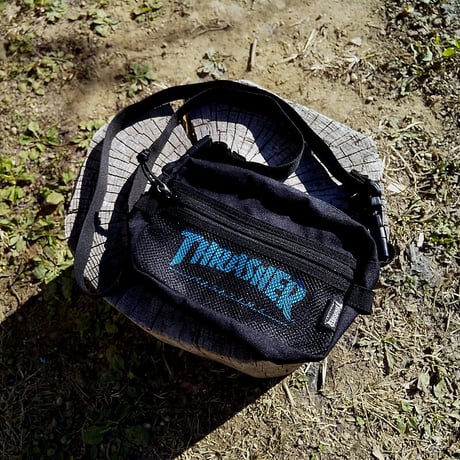 【THRASHER】スラッシャー THRSG400 BKBL ミニショルダーバッグ ウエストバッグ サコッシュ