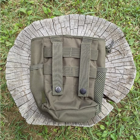 Kombat.UK ラージダンプポーチ Olive Green