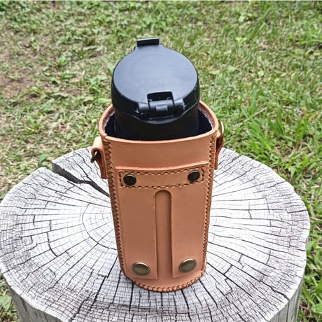 Dカン&ベルトループ付き 本革水筒ポーチ 保冷機能付きペットボトルホルダー モールシステム対応ポーチ ショルダー ヌメ革