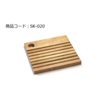 土佐龍　ブレッドカッティングボード　桜　S：サイズ 200 x 200 x 15mm / 重さ 約400g