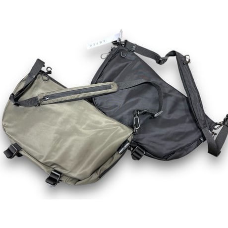 AMPER ジップ ショルダーバッグ