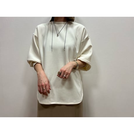 ランタンスリーブプルオーバー