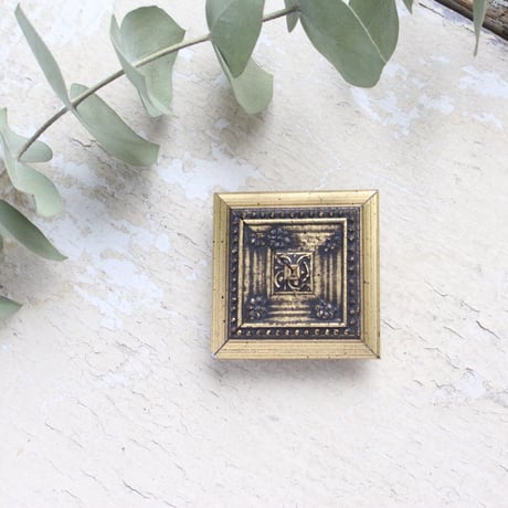 CATEGORY 額縁ブローチ B-side brooch | colibri