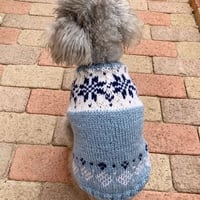 【編み図】雪の結晶の編み込みドッグセーター