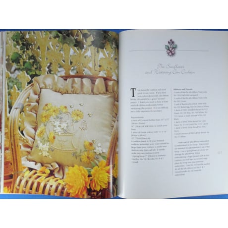 The ELEGANCE of Silk Ribbon / Joan Watters