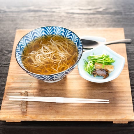 京北産　十割かけそば（温）（生蕎麦＋お出汁＋薬味）