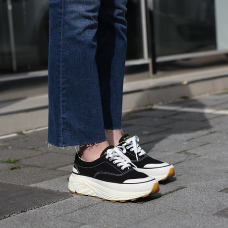 Vibramソールヴィンテージキャンバススニーカー(ブラック)