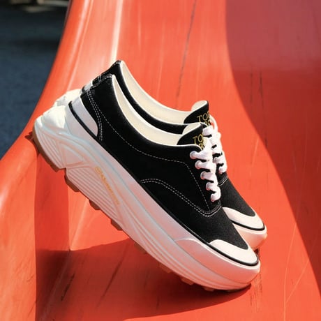 Vibramソールヴィンテージキャンバススニーカー(ブラック)
