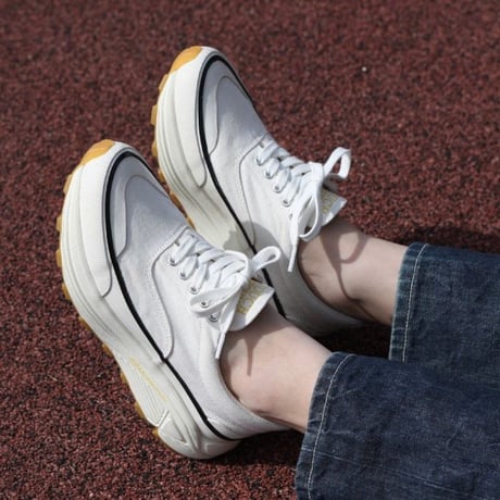 Vibramソールヴィンテージキャンバススニーカー(ホワイト)