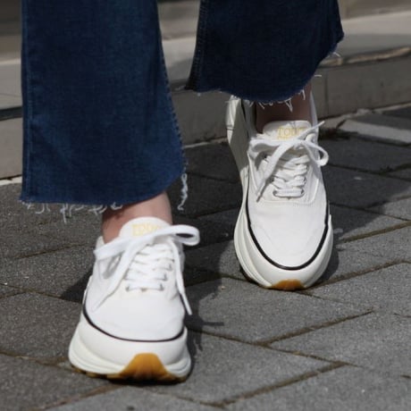 Vibramソールヴィンテージキャンバススニーカー(ホワイト)