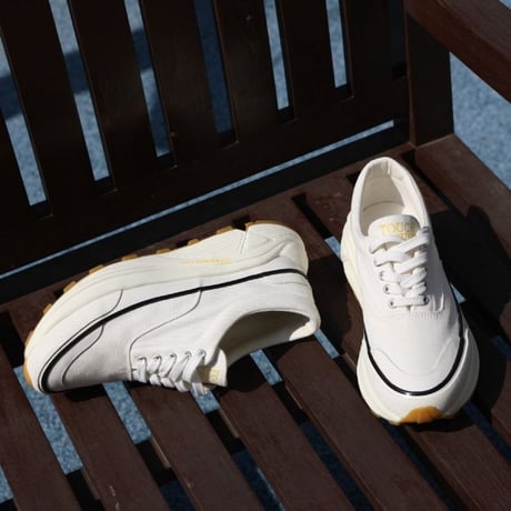 Vibramソールヴィンテージキャンバススニーカー(ホワイト)