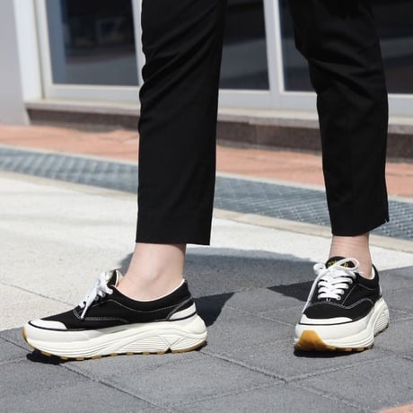 Vibramソールヴィンテージキャンバススニーカー(ブラック)