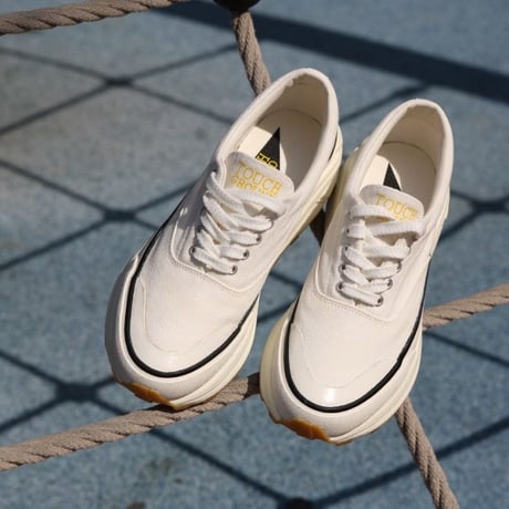 Vibramソールヴィンテージキャンバススニーカー(ホワイト)