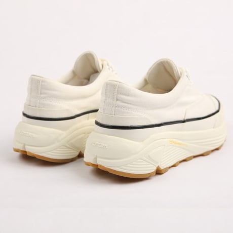 Vibramソールヴィンテージキャンバススニーカー(ホワイト)