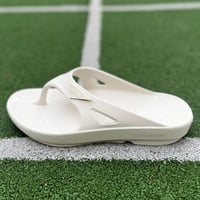 Flip Flopローリングリカバリーサンダル アイボリー