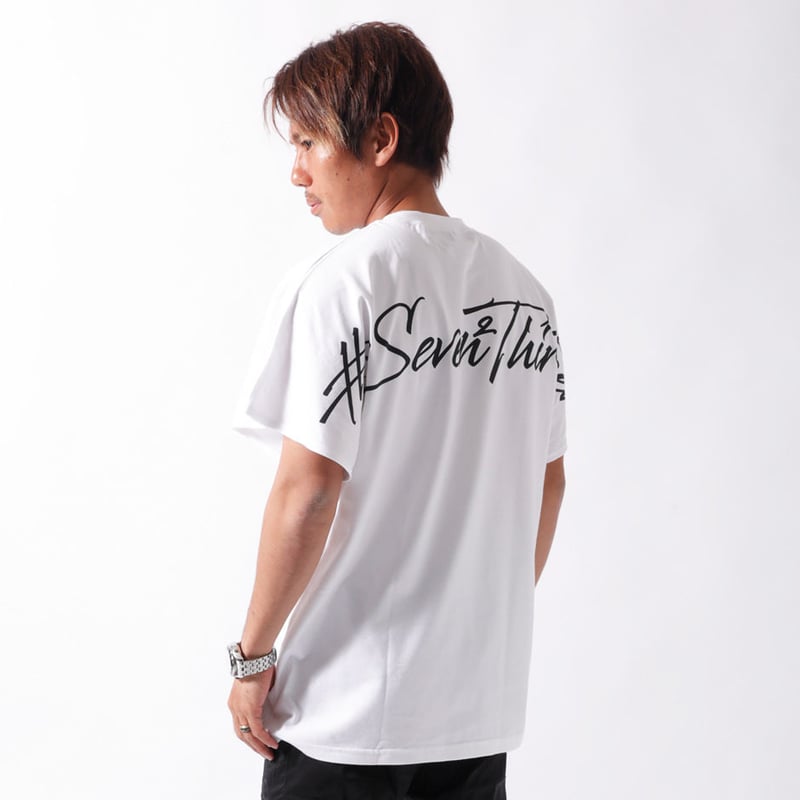 Seven2Thirteen ビッグシルエット Tシャツ (背中プリント