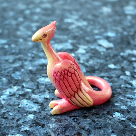 フィギュア「飛竜・羅（桃）」