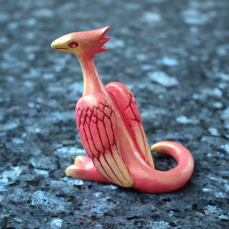 フィギュア「飛竜・羅（桃）」