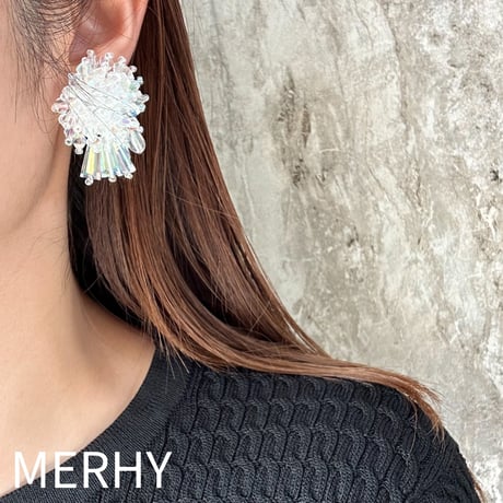 もしゃもしゃクリスタルピアス